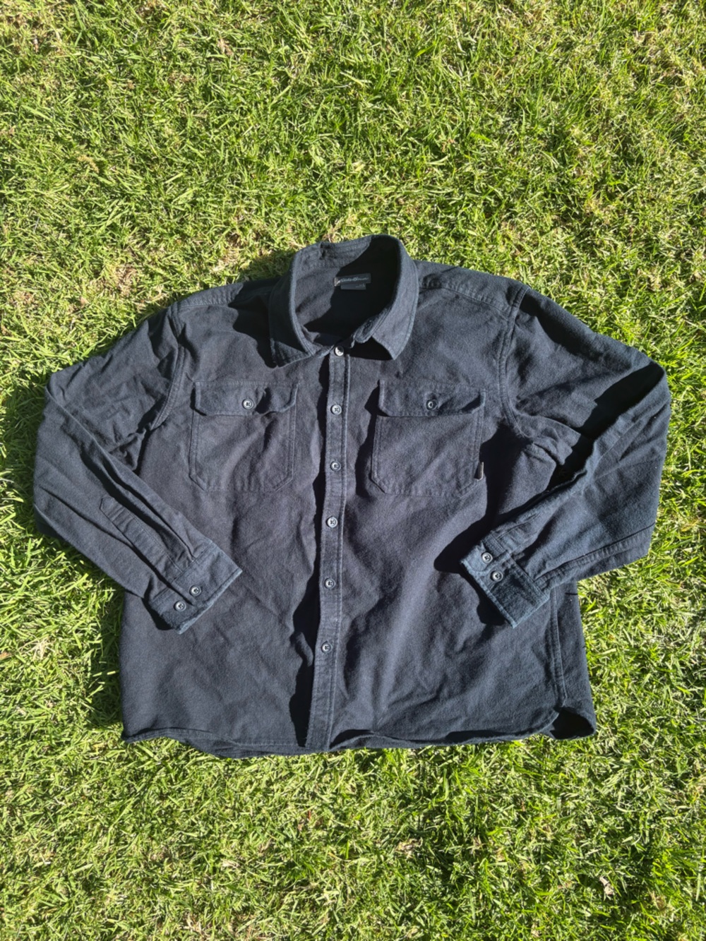 Eddie Bauer Men's Black Long Sleeve Button-Front Shirt